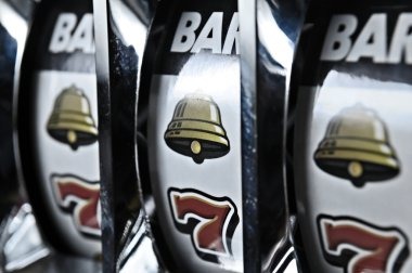 Live Baccarat hand settlement and payout display